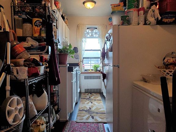 5th image of 4005 Ithaca St APT 4C
