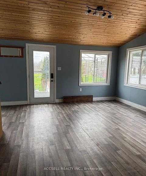 8558 Centennial Rd — Photo 10