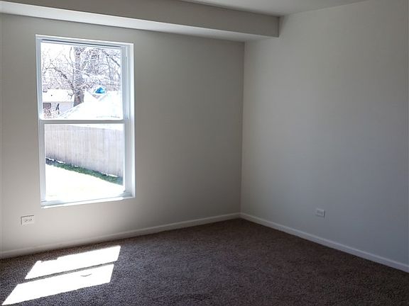 4th image of 125 Wilshire Blvd