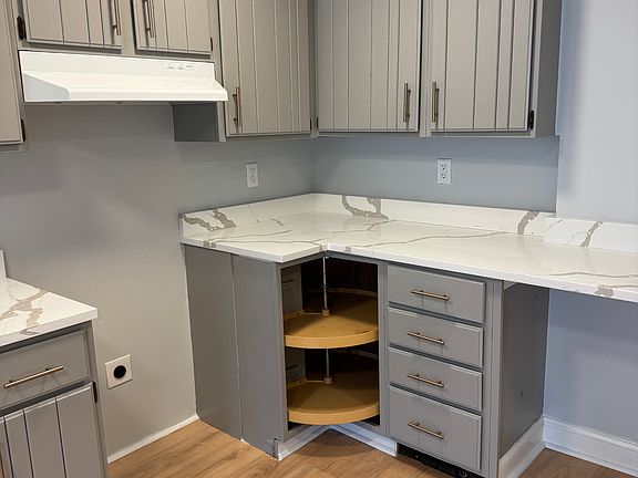 2nd image of 5 Front St #12