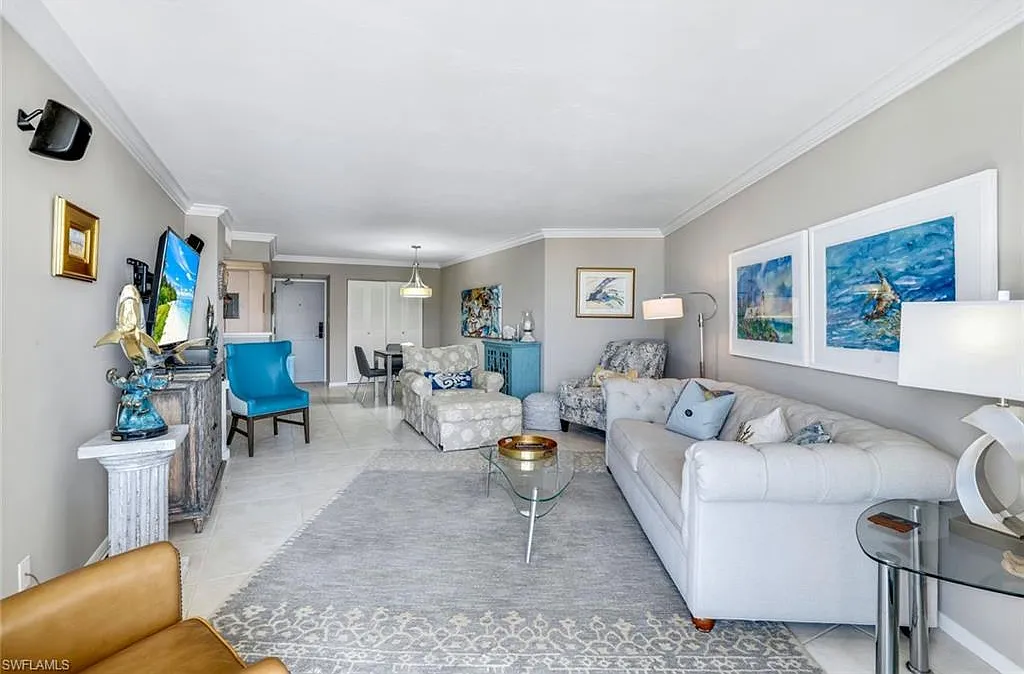2 bed, 2.0 bath, 1070 sqft, $8,500 — Photo 4
