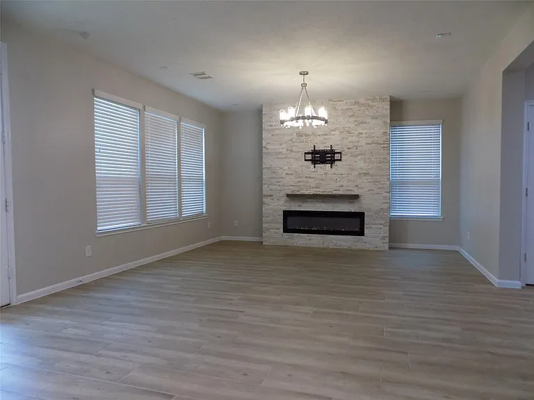 3702 Aubergine Springs Ln — Photo 12