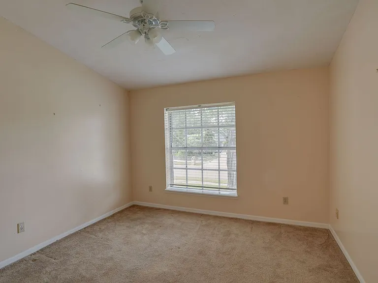 5212 Abelia Dr — Photo 17