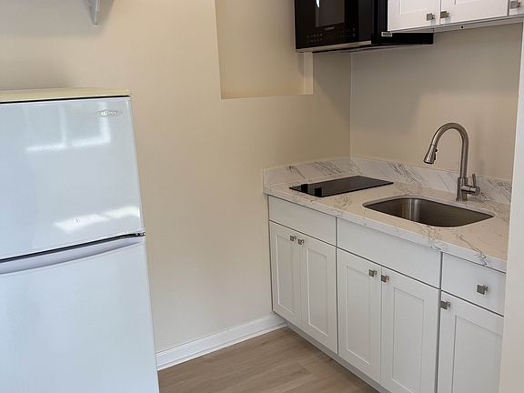 5th image of 1305 NE Ravenna Blvd APT 102