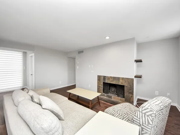 2333 Bering Dr APT 337, Houston, TX 77057