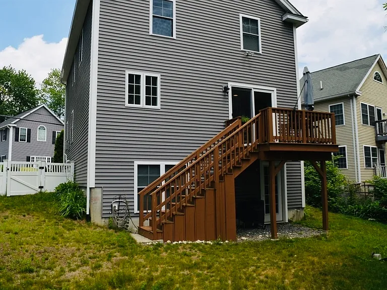 142 Grove Ave — Photo 25