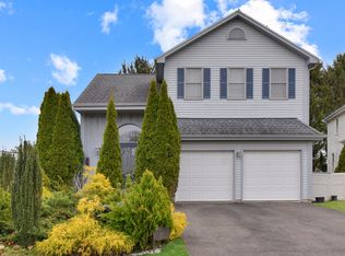 13 Butternut Ln, Newington, CT 06111