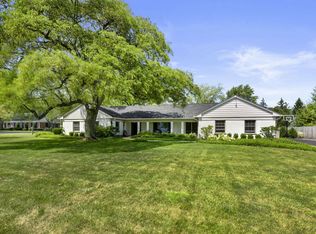 2245 Drury Ln, Northfield, IL 60093