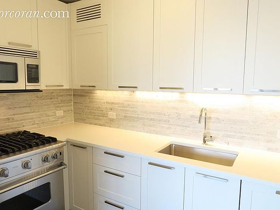 4th image of 200 E 94th St APT 2914