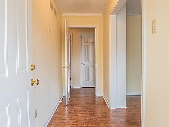 2nd image of 2571 Cedarville Dr