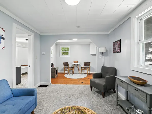 1402 Furness Pkwy, Saint Paul, MN 55119