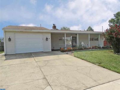 44 Wildrose Ln, Levittown, PA, 19054