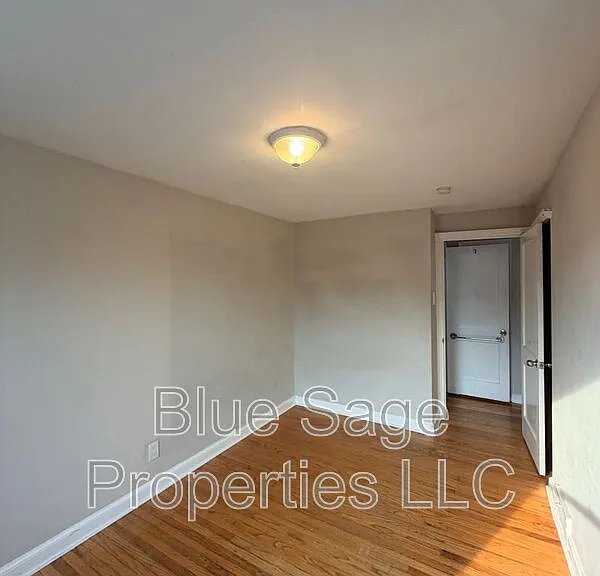 531 S 4th St — Photo 19