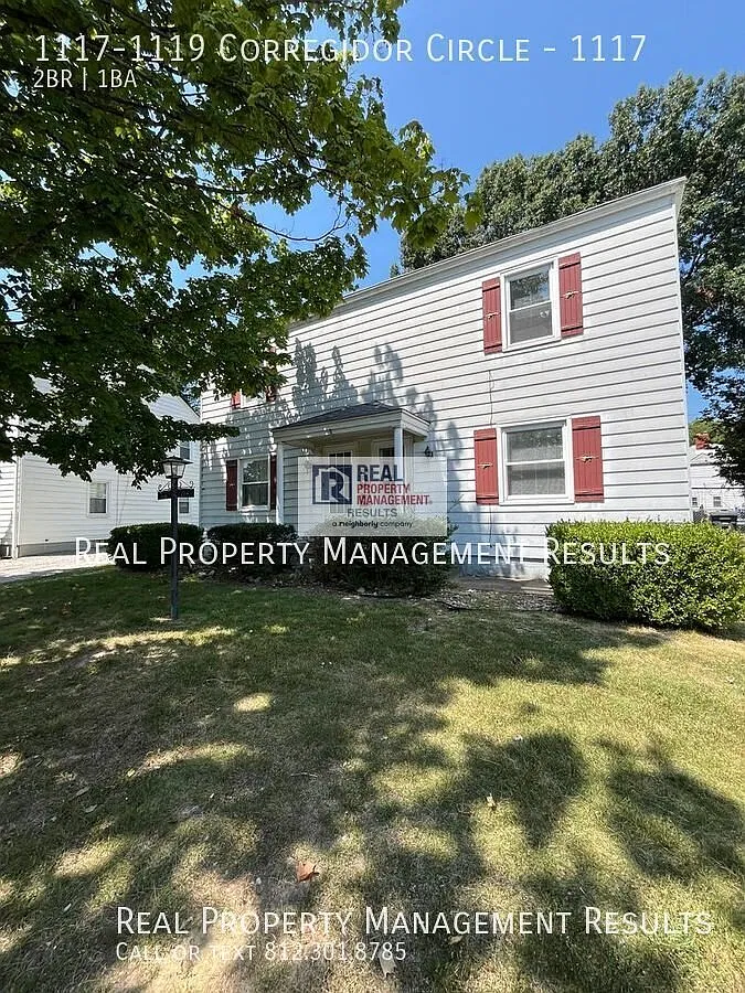 Bright & Spacious Duplex in a Convenient East Side Location — Photo 1