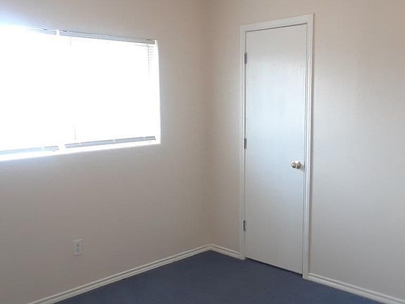 5th image of 2105 Vista Verde Cir E