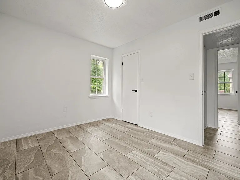 Winchester Estates Apartments - Where Comfort Meets Affordability — Photo 19