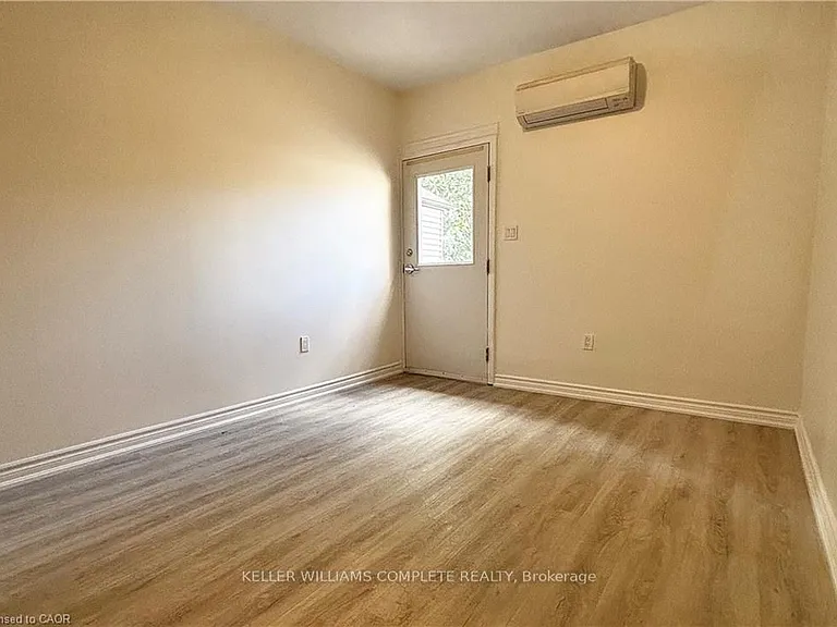 76 Wentworth St S #2 — Photo 7