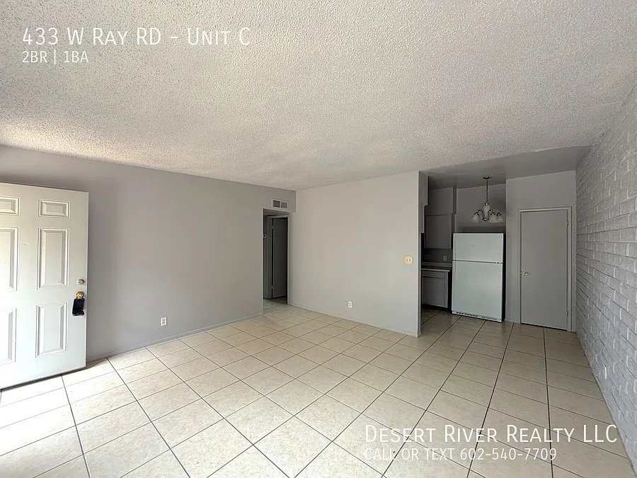 Building Photo - 433 W Ray Rd #C