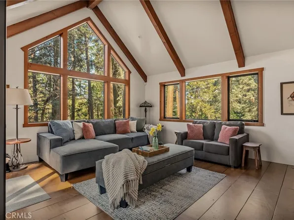 27902 Squirrel Ln, Lake Arrowhead, CA 92352