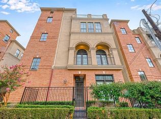 5321 Blossom St, Houston, TX 77007