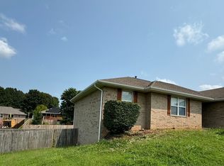 4051 W Condor Dr, Battlefield, MO 65619