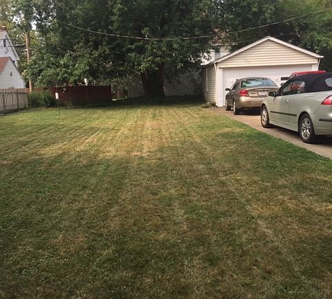 4th image of 130 E 213th St