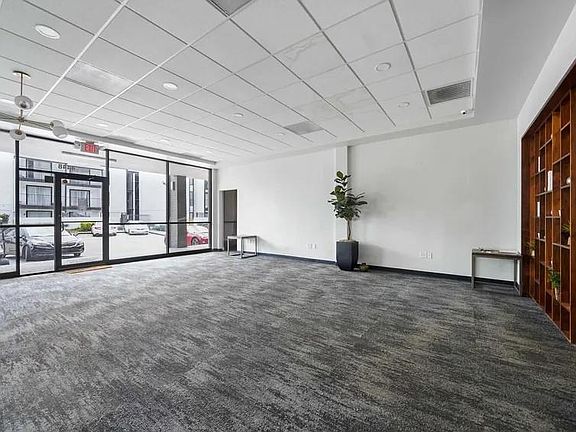 2nd image of 4400 Memorial Dr #13-1089