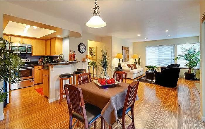 1st image of 1308 Bellevue Way NE APT 1