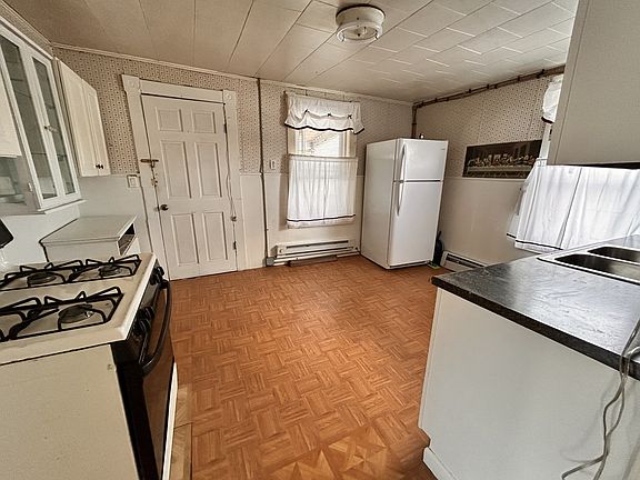 3rd image of 973 Central St #3