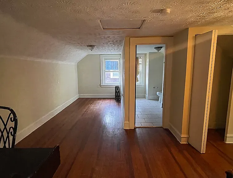 3062 Euclid Heights Blvd — Photo 3