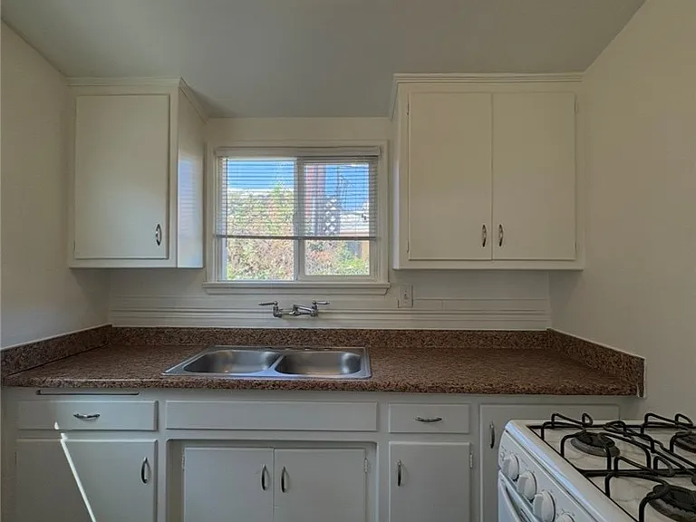 9420 Las Tunas Dr #C — Photo 7