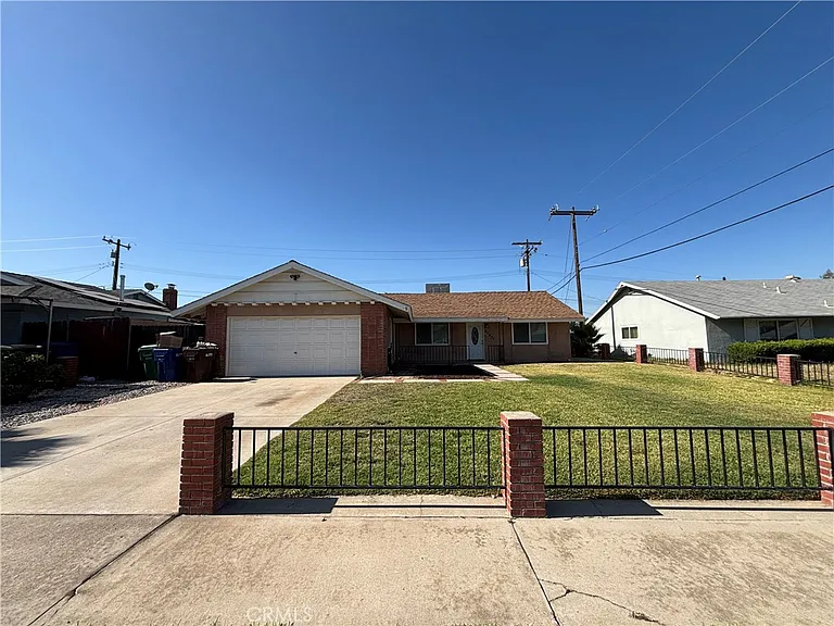 27531 Temple St — Photo 3