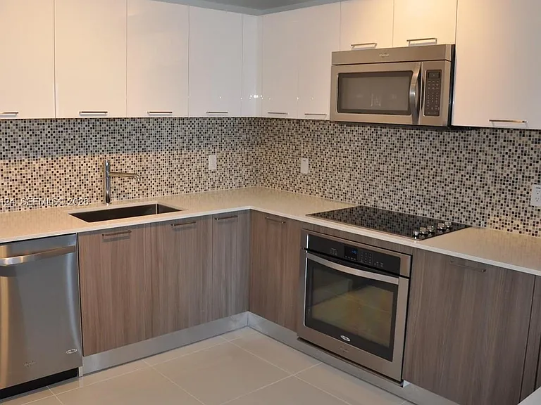 5300 Paseo Blvd #310 — Photo 2
