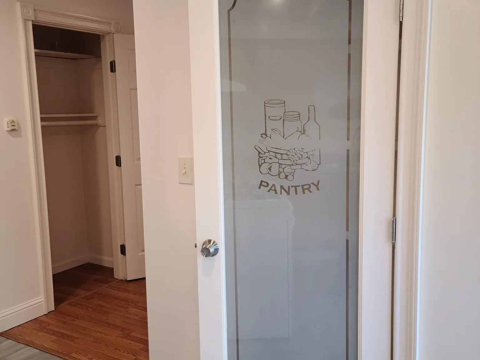 1 bed, 800 sqft, $2,500 — Photo 2