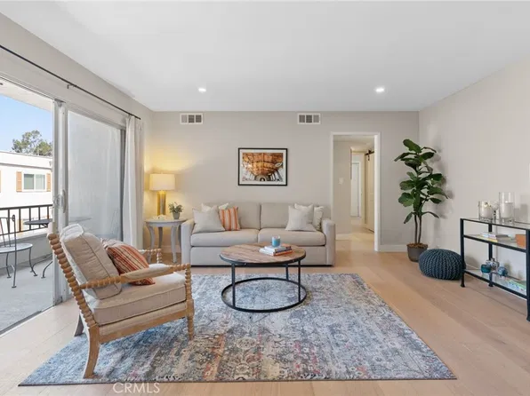 10707 Camarillo St APT 314, North Hollywood, CA 91602