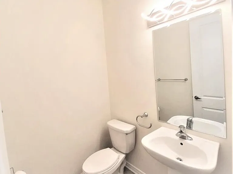 45 Fusilier Dr — Photo 16