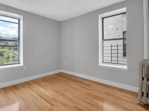 2400 Davidson Avenue image 6 of 9