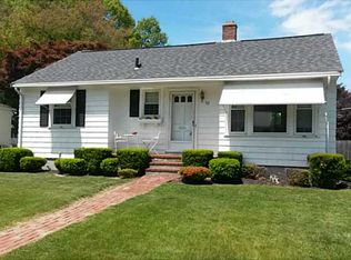 32 Barry Ct, North Providence, RI 02904