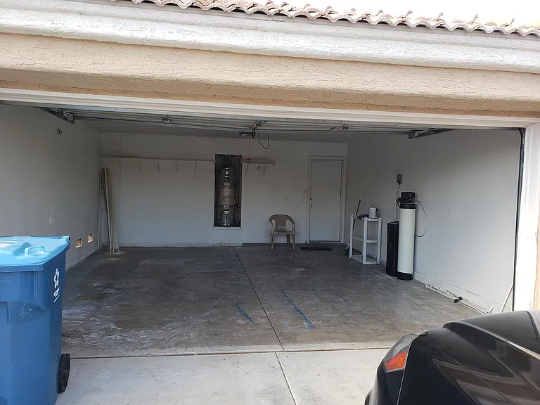 7037 Morales Cir — Photo 15