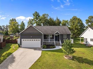 415 Old Farm Rd, Graham, NC 27253