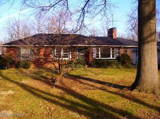 8805 Perry Rd, Lyndon, KY 40222