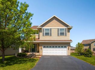 708 Bennett Dr, Chaska, MN 55318