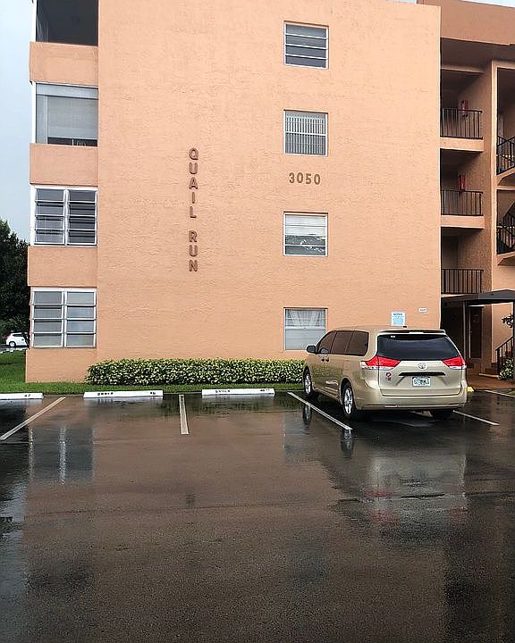 1st image of 3050 Sunrise Lakes Dr #222