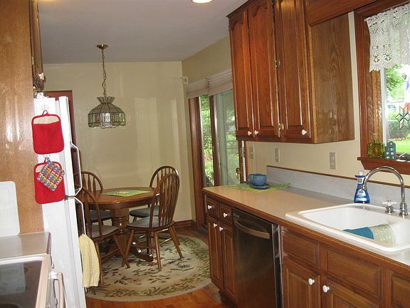 5th image of 4438 S. Linden Road