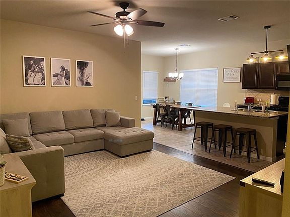 3rd image of 1415 Deodara Dr