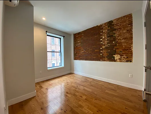 Rented by Zjama Realty Corp | media 15