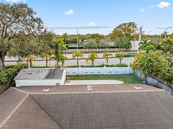 5th image of 10330 SW 103rd Ct