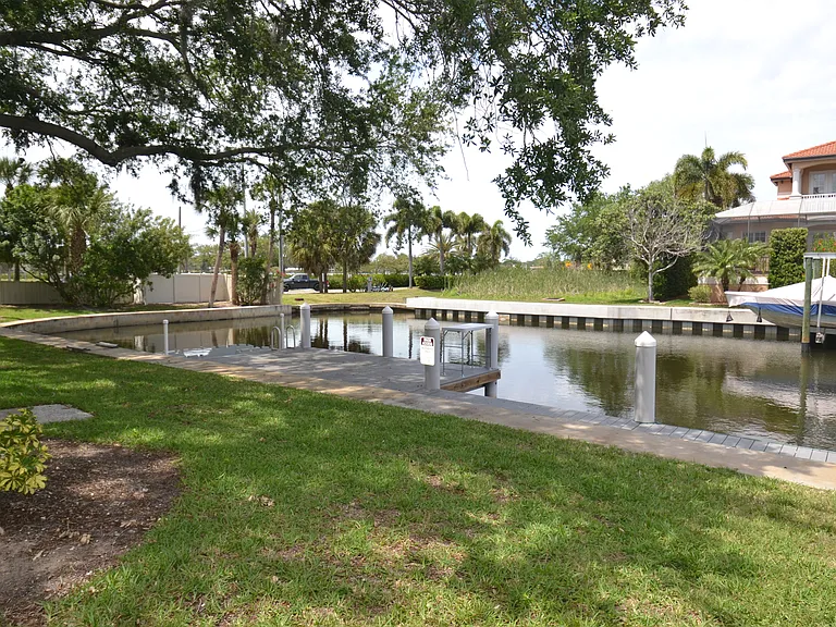 329 Moorings Cove Dr — Photo 45