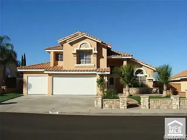 4 bed, 2.5 bath, 2205 sqft, $3,500 — Photo 1