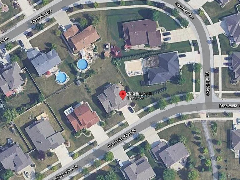 7810 Brookside Glen Dr — Photo 3